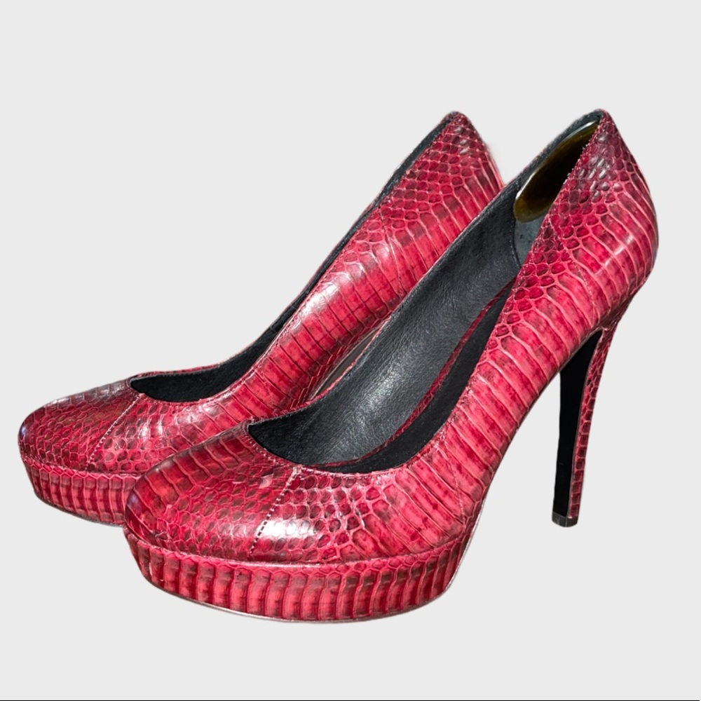 House of Harlow Nora Snakeskin Raspberry Pumps